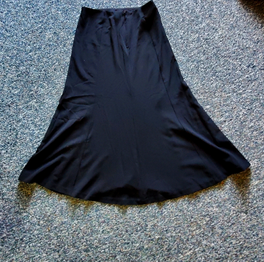 East 5th Essential Beautiful maxi skirt